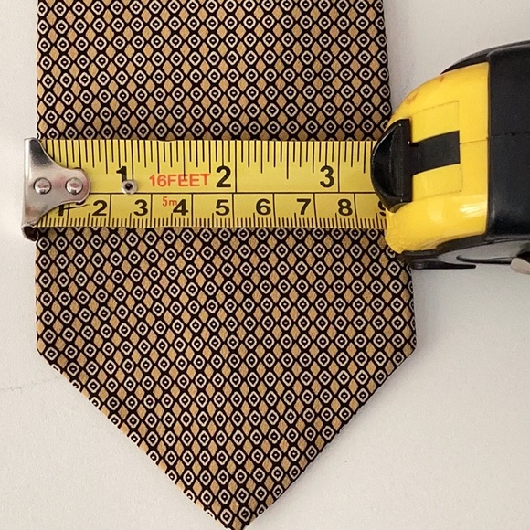 Giorgio Armani mens gold black geo print 100% silk soft neck tie EUC - Picture 5 of 5